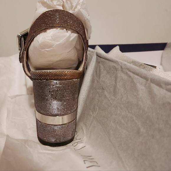 Stuart Weitzman metallic shimmer strappy heels - Picture 2 of 4